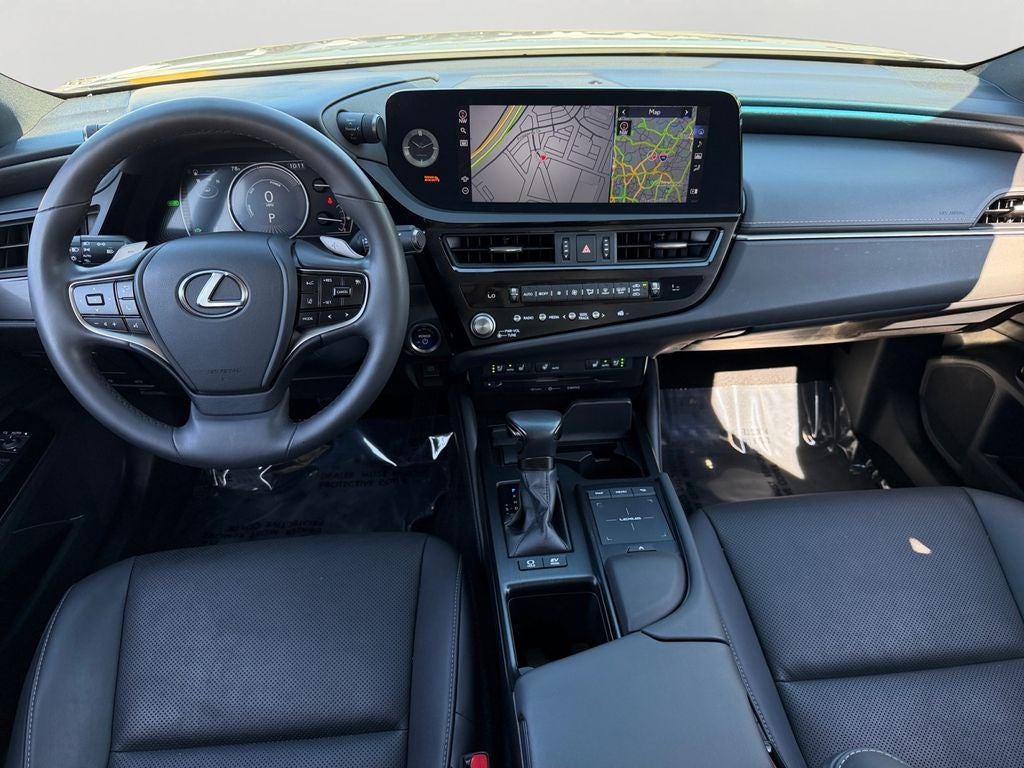 2022 Lexus ES 300h 300h
