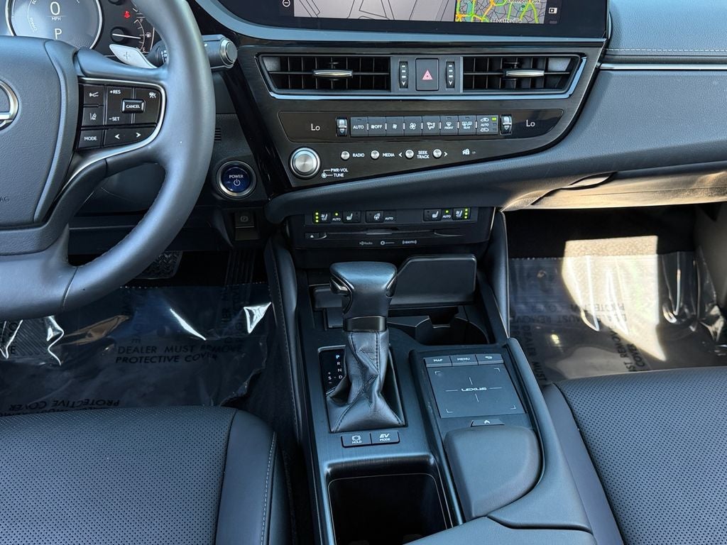 2022 Lexus ES 300h 300h