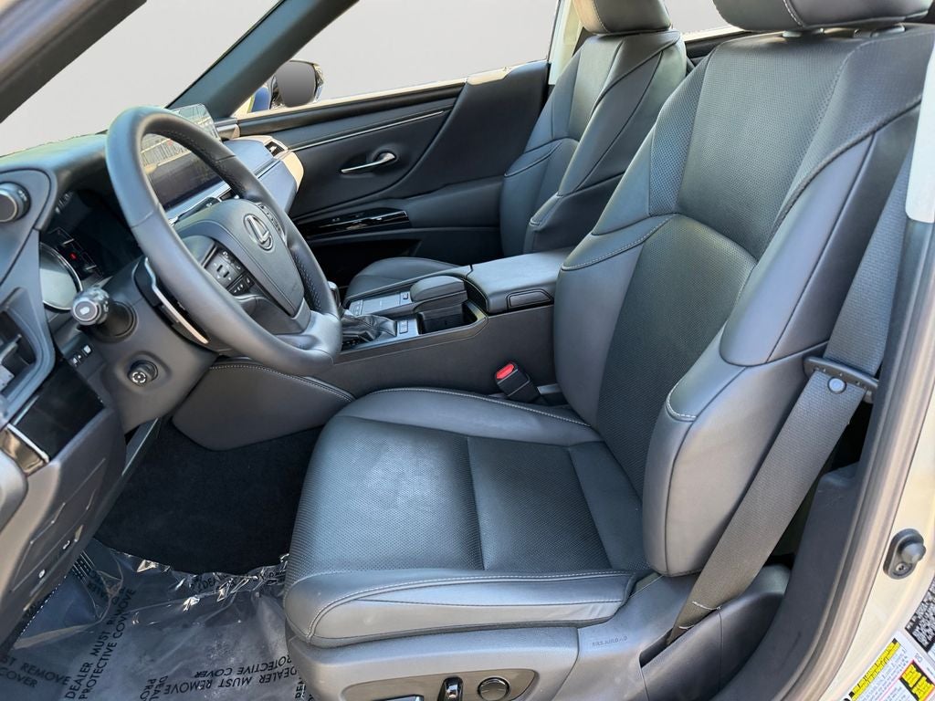 2022 Lexus ES 300h 300h