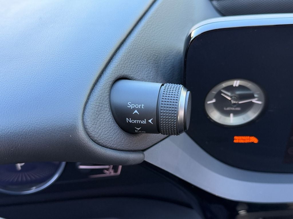 2022 Lexus ES 300h 300h