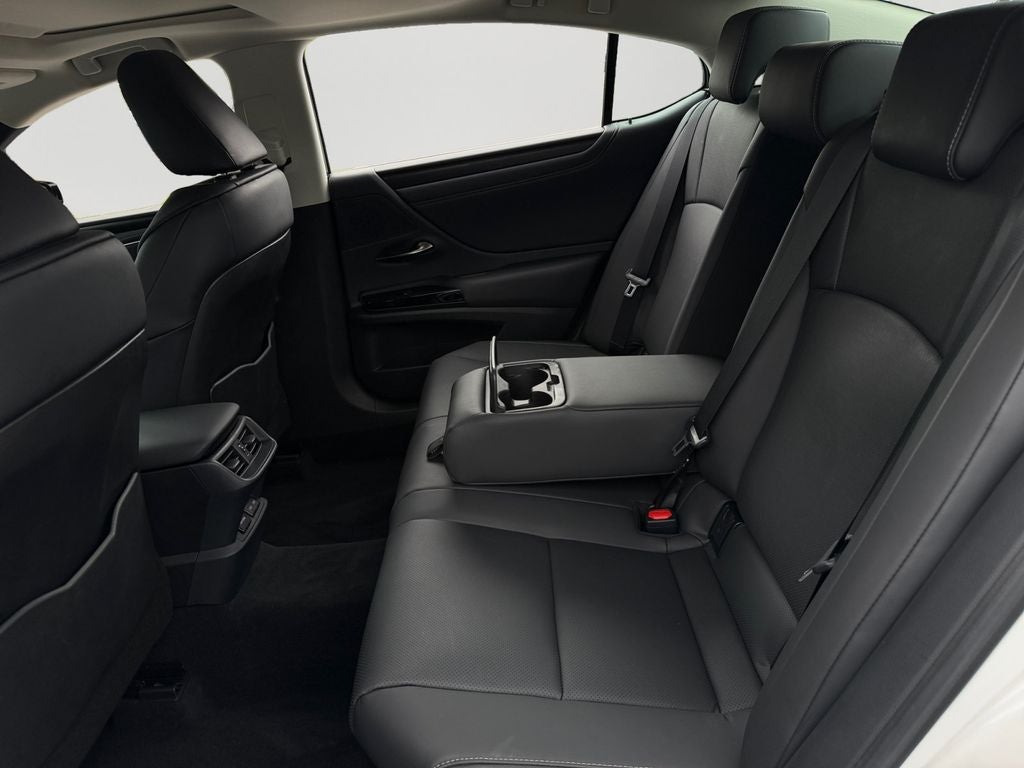 2025 Lexus ES 300h 300h