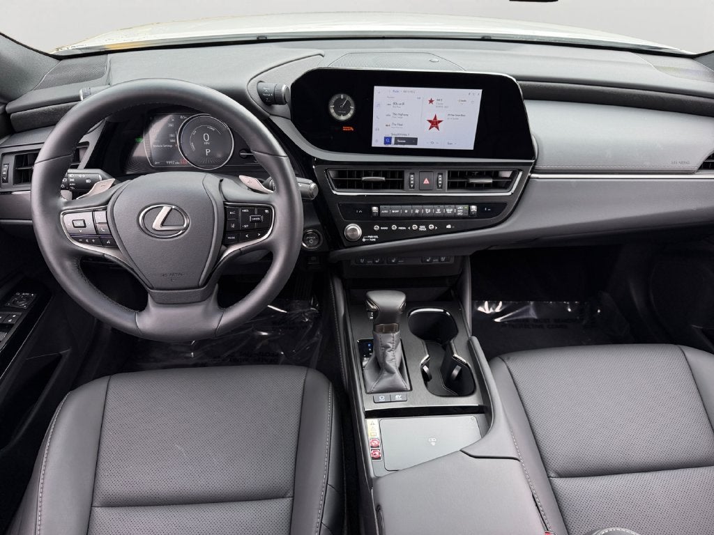 2025 Lexus ES 300h 300h