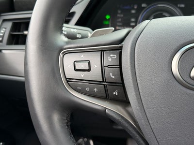 2025 Lexus ES 300h 300h