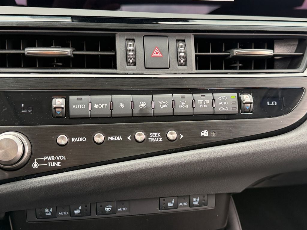 2025 Lexus ES 300h 300h