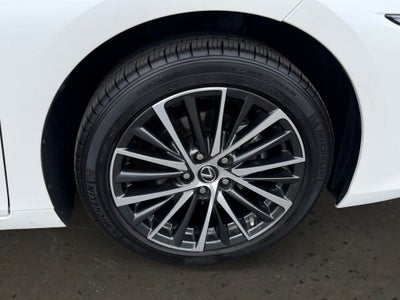 2025 Lexus ES 300h 300h