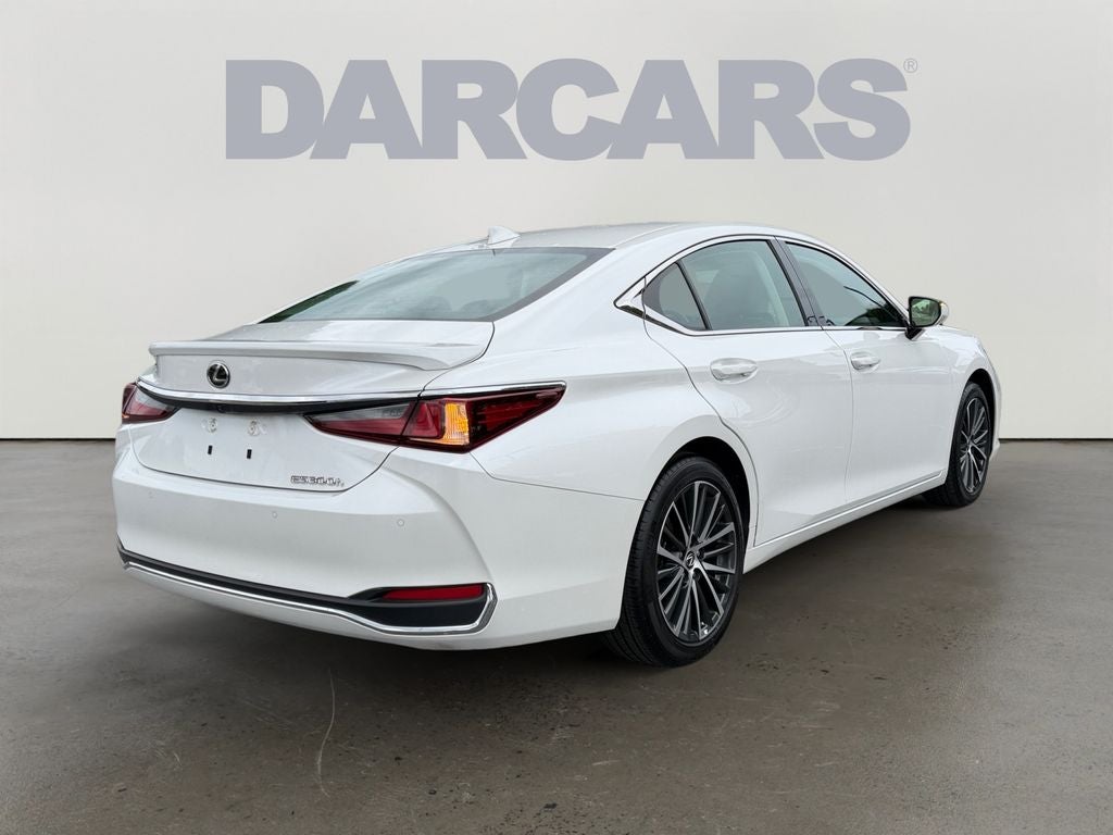 2025 Lexus ES 300h 300h