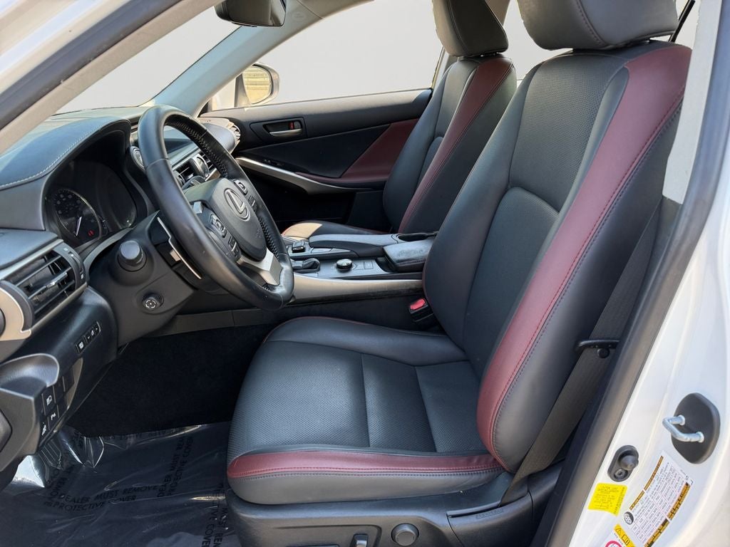 2017 Lexus IS 200t 200t