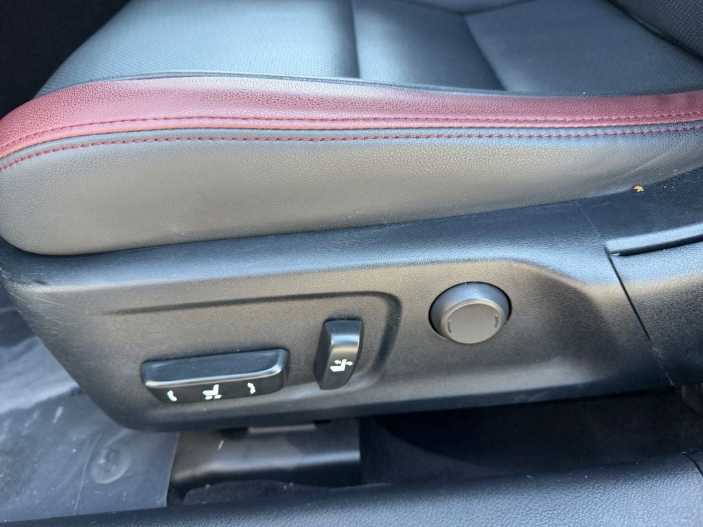 2017 Lexus IS 200t 200t