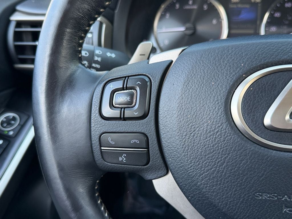 2017 Lexus IS 200t 200t