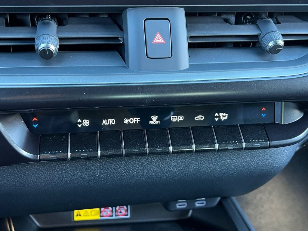 2025 Lexus UX 300h F SPORT Design