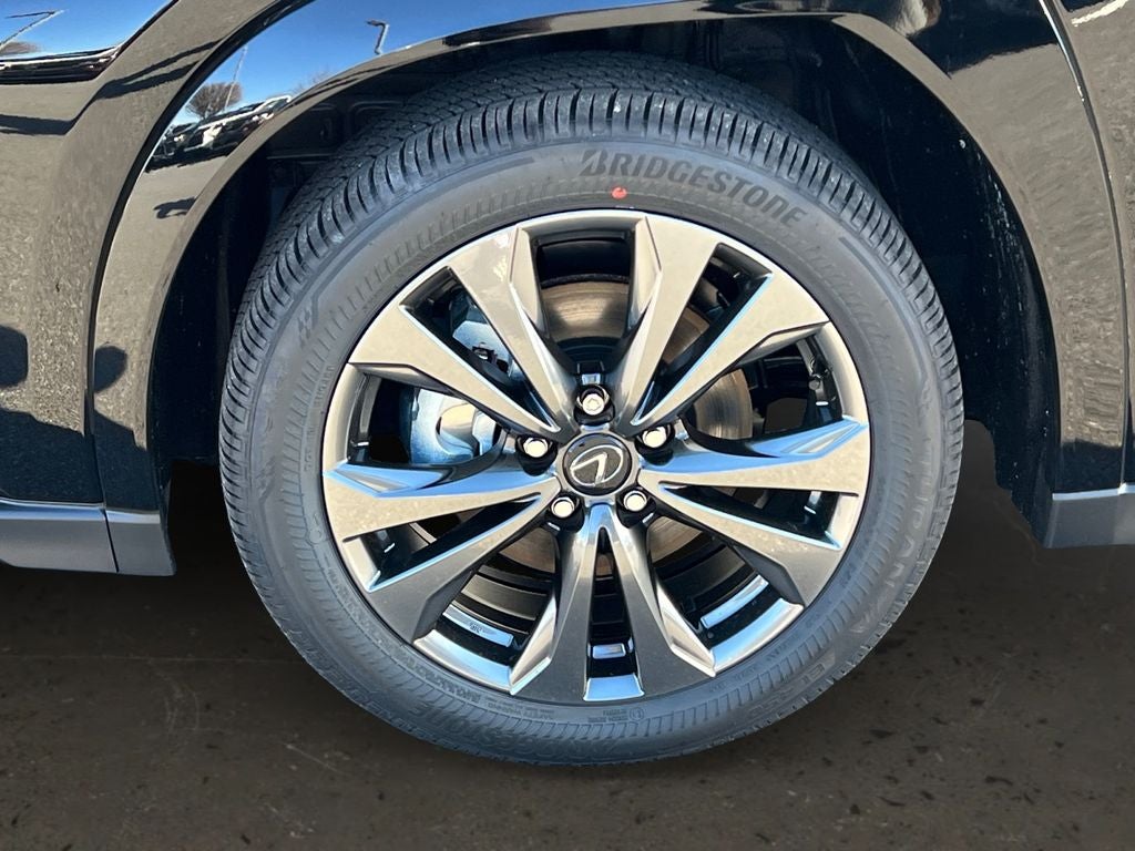 2025 Lexus UX 300h F SPORT Design