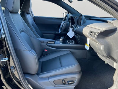 2025 Lexus UX 300h F SPORT Design