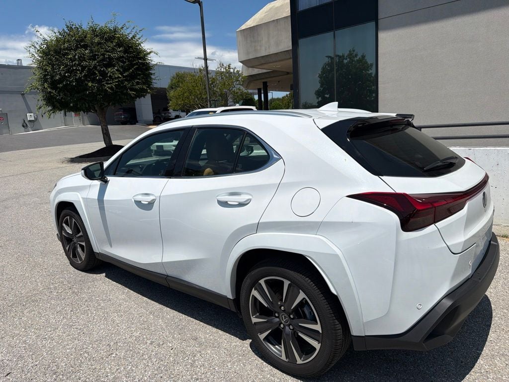 2026 Lexus UX 300h Premium PREMIUM AWD