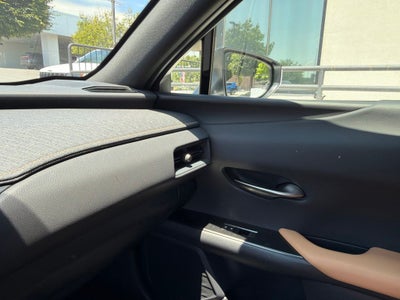 2026 Lexus UX 300h Premium PREMIUM AWD