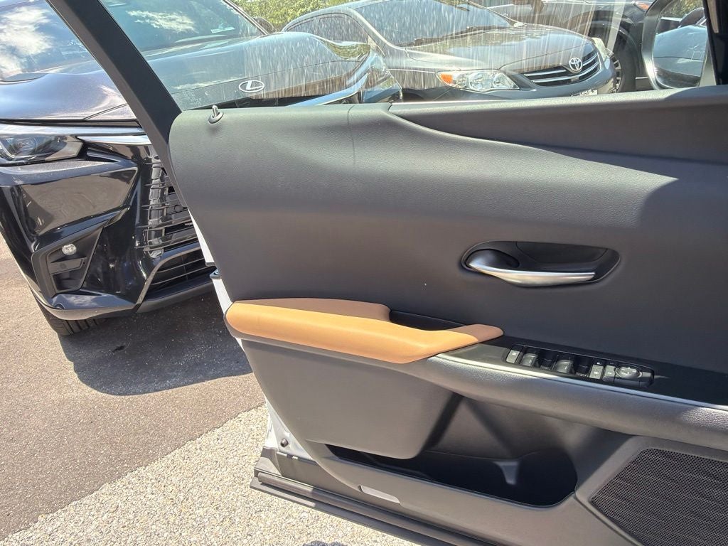 2026 Lexus UX 300h Premium PREMIUM AWD