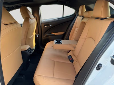 2026 Lexus UX PREMIUM AWD