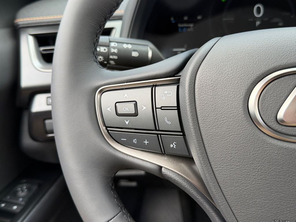 2026 Lexus UX PREMIUM AWD