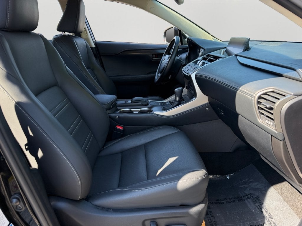 2017 Lexus NX 200t 200t