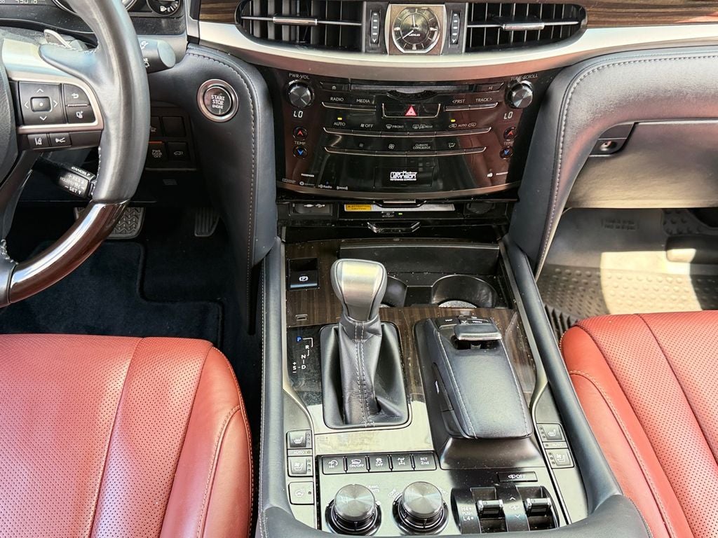 2021 Lexus LX 570 THREE-ROW
