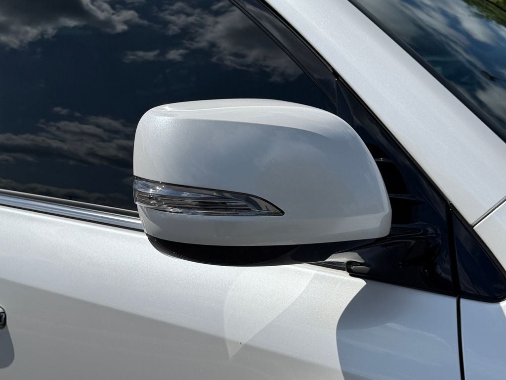 2021 Lexus LX 570 THREE-ROW