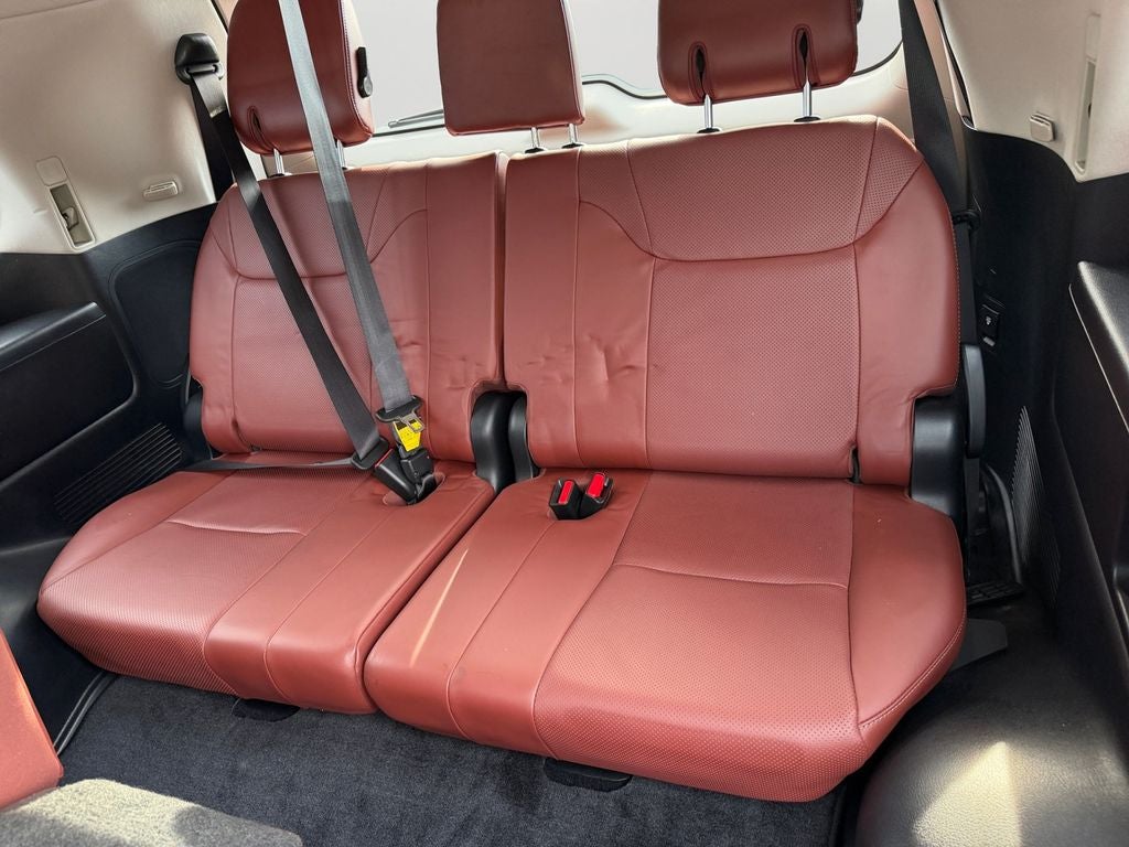 2021 Lexus LX 570 THREE-ROW