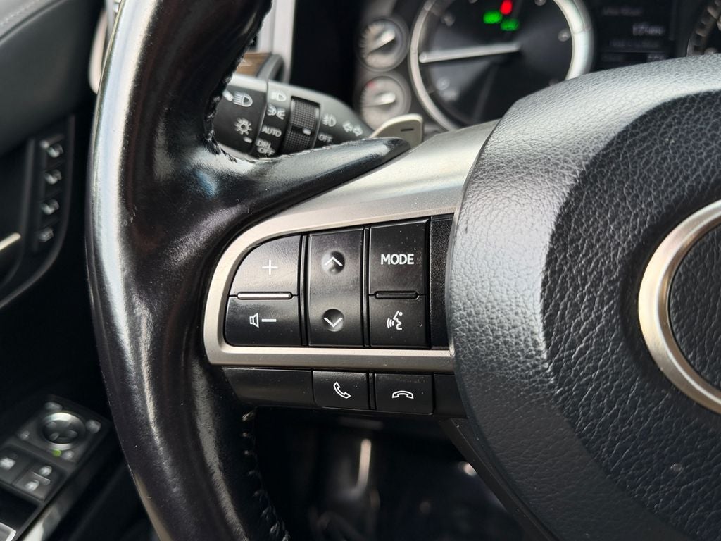 2021 Lexus LX 570 THREE-ROW