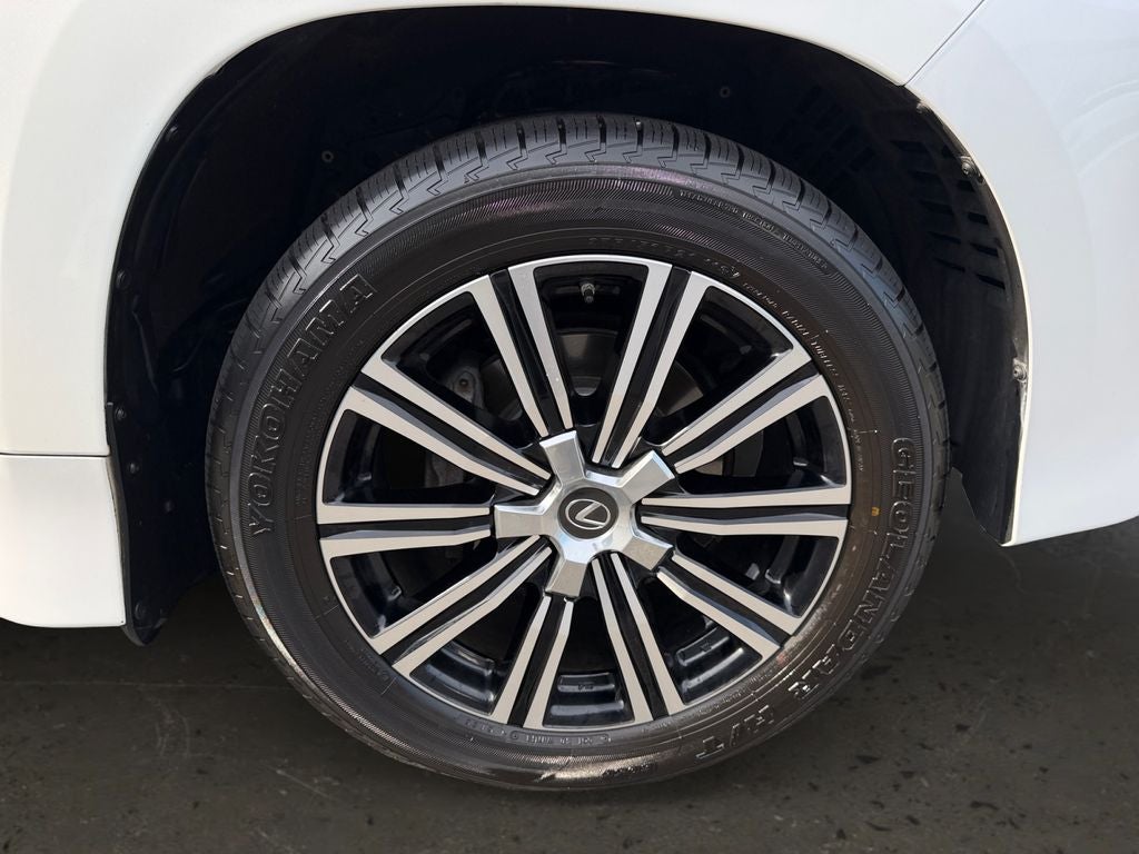 2021 Lexus LX 570 THREE-ROW