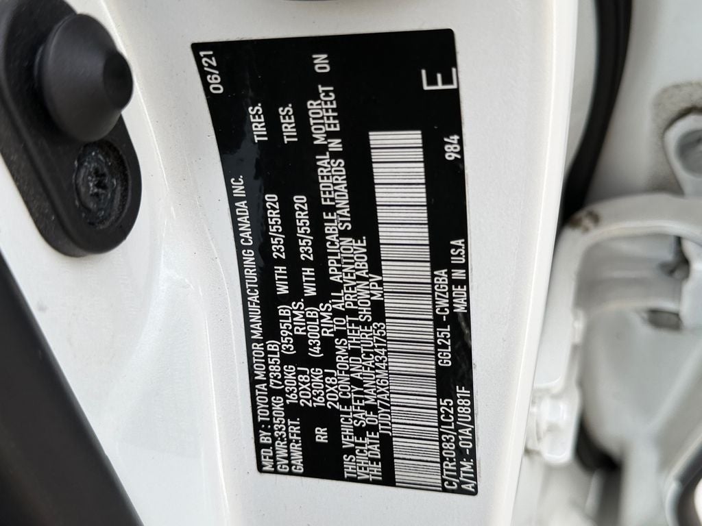 2021 Lexus LX 570 THREE-ROW