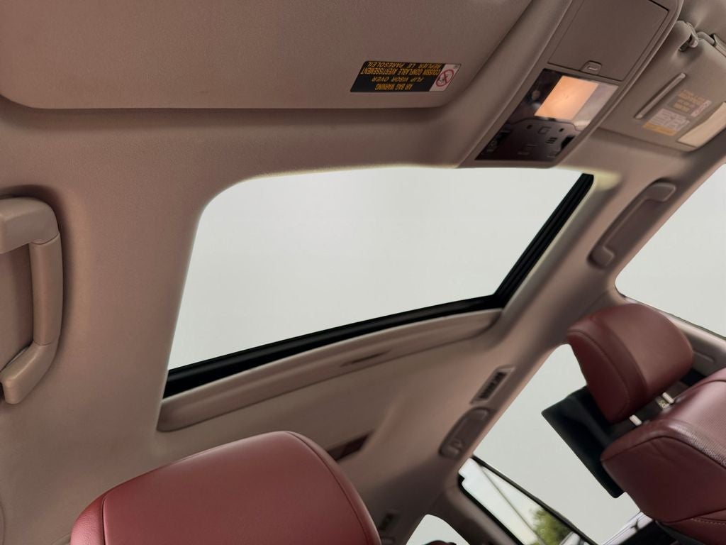 2021 Lexus LX 570 THREE-ROW