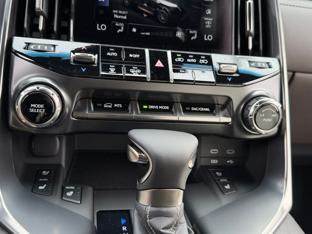2026 Lexus LX LUXURY