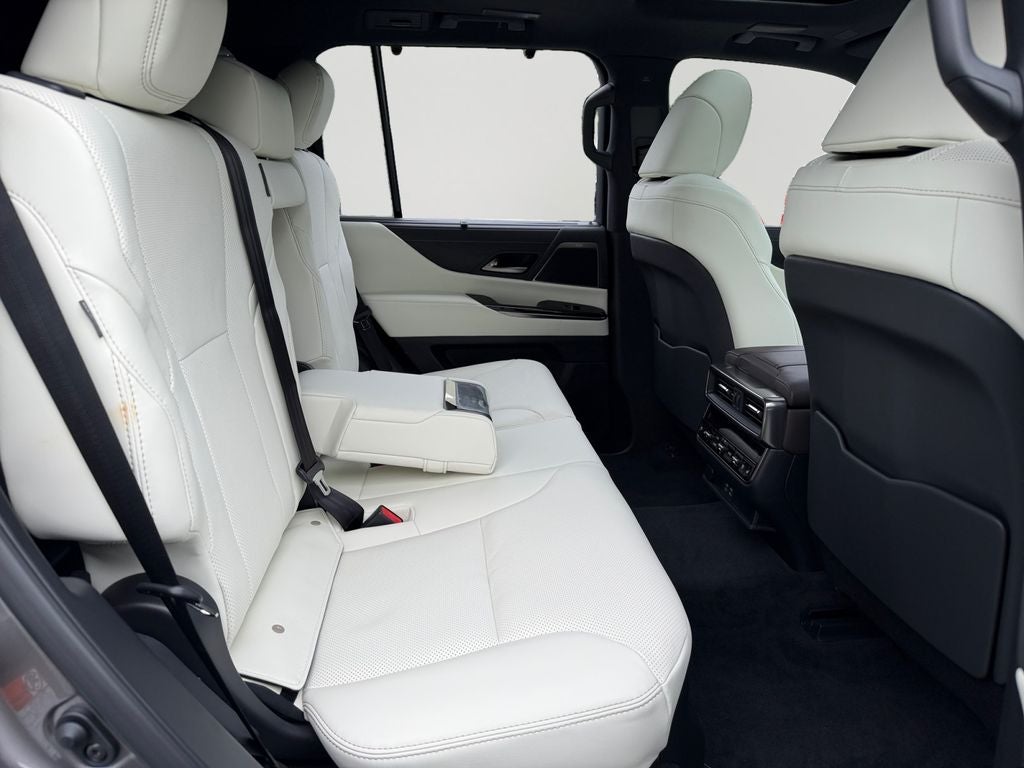 2026 Lexus LX LUXURY