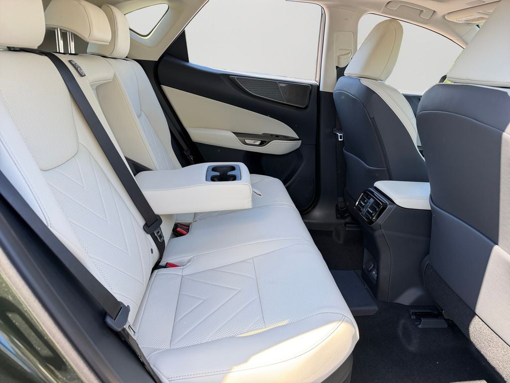 2026 Lexus NX LUXURY AWD