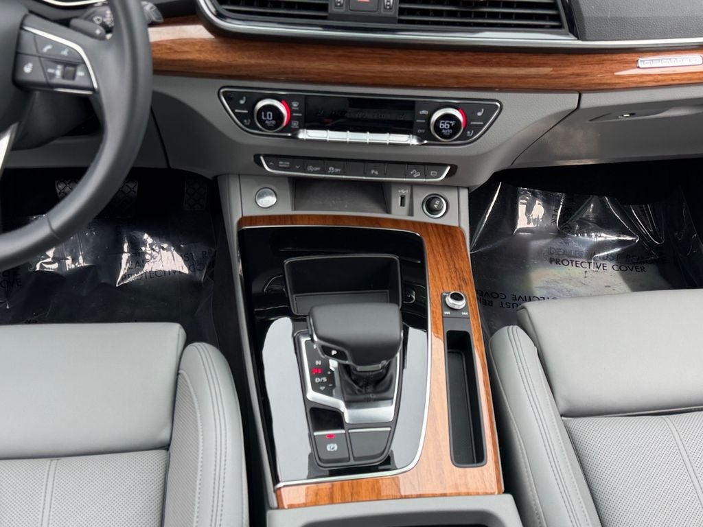 2024 Audi Q5 40 Premium Plus