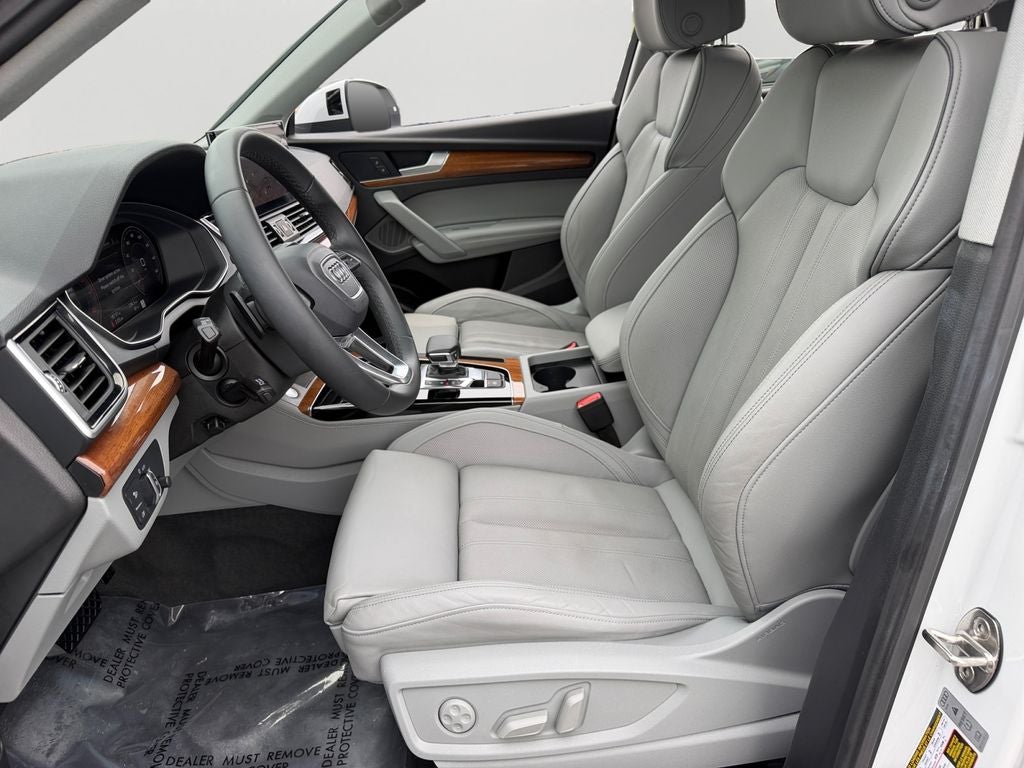 2024 Audi Q5 40 Premium Plus