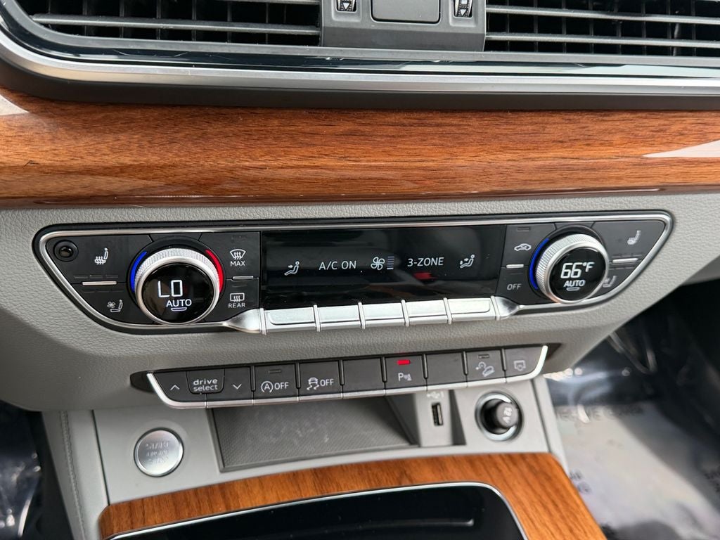 2024 Audi Q5 40 Premium Plus