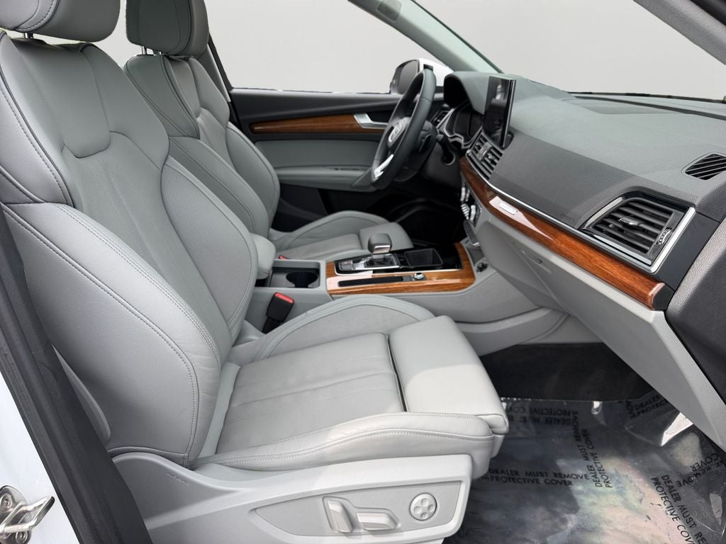 2024 Audi Q5 40 Premium Plus