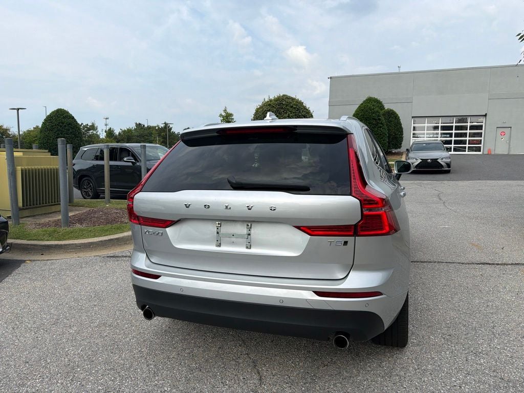 2021 Volvo XC60 T5 Momentum