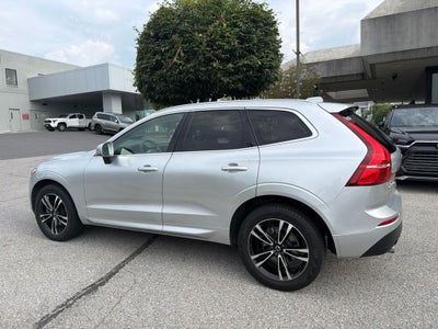 2021 Volvo XC60 T5 Momentum