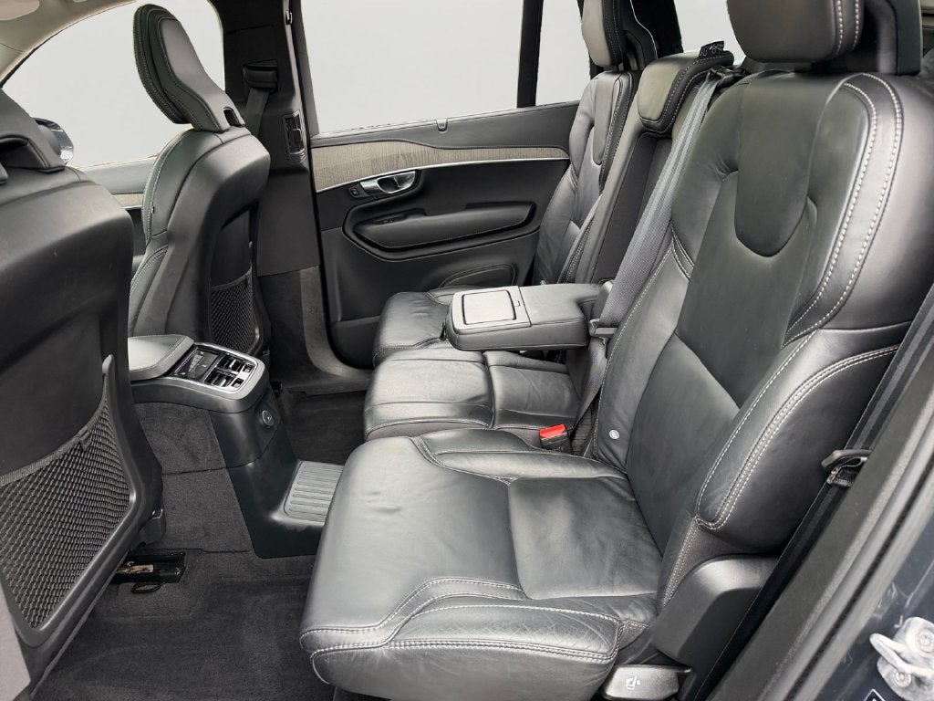 2022 Volvo XC90 Recharge Plug-In Hybrid T8 Inscription Extended Range 7P