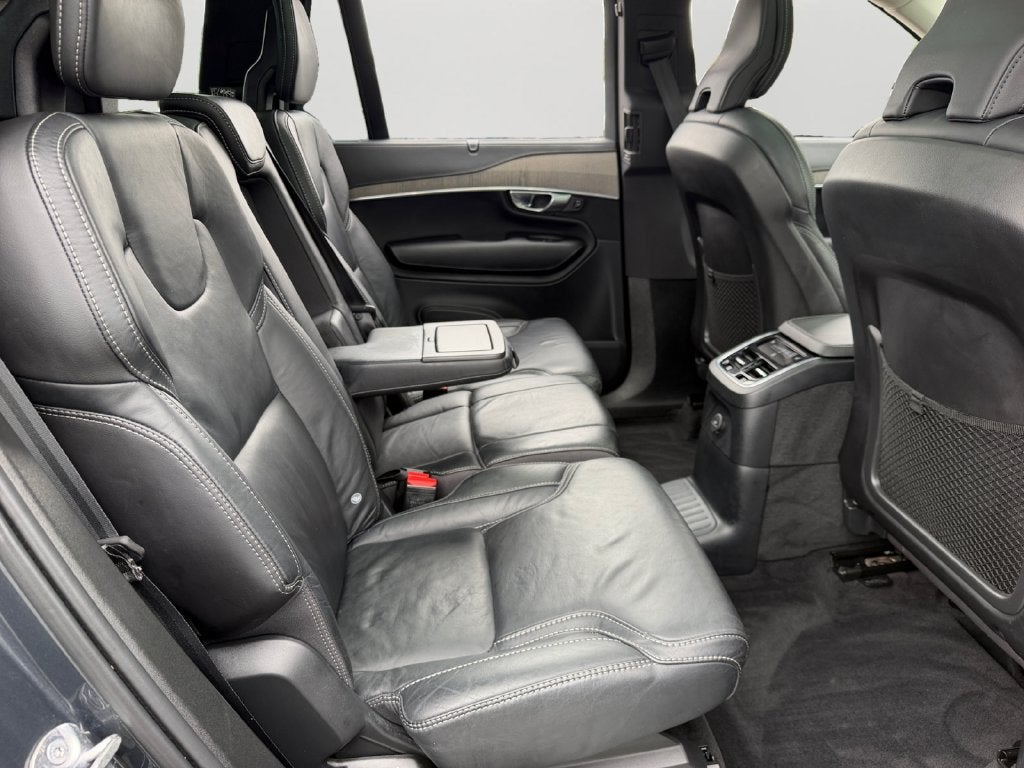 2022 Volvo XC90 Recharge Plug-In Hybrid T8 Inscription Extended Range 7P