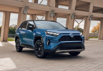 Honda CR-V Hybrid vs. Toyota RAV4 Hybrid Comparison